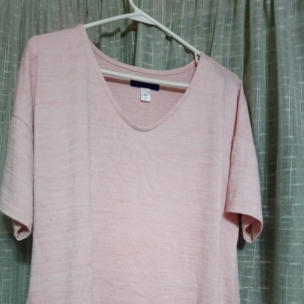 Ladies Loose Fitting Shirt Tailed Knit Top Pink